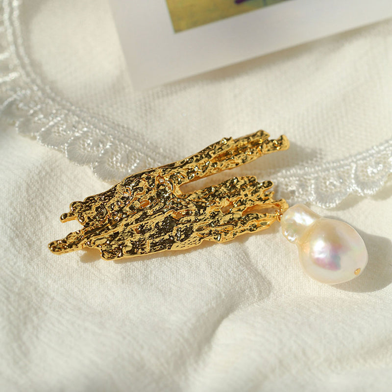 IT IS BAROQUE 18K Gold Plated Textured Lava Baroque Pearl Brooch