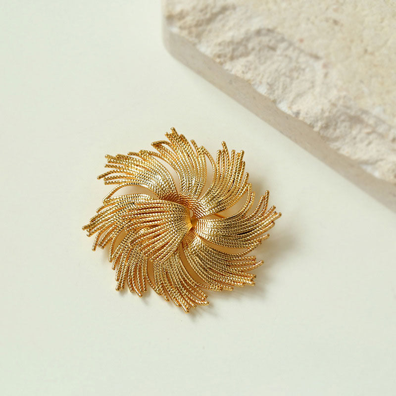 NEW AGE MAGIC Luxurious 18K Gold Plated Textured Fireworks Brooch