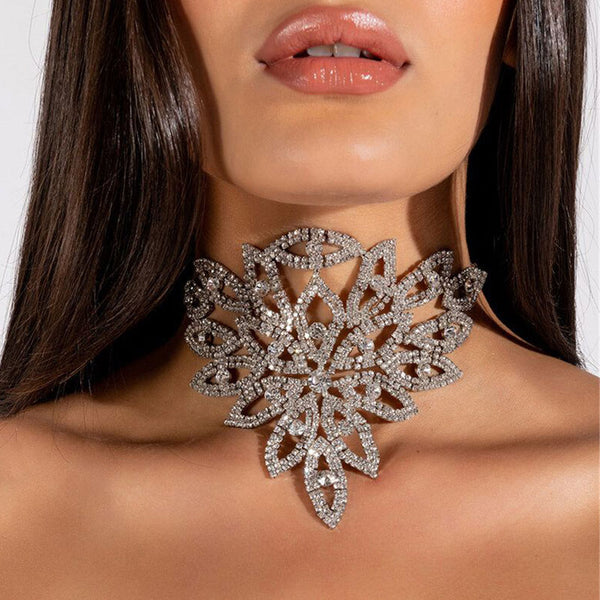 Delicate Floral Motif Rhinestone Embellished Choker Necklace - Silver